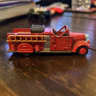 1939 red Ward LaFrance No HF 430 No.1 Fire Department Truck - Image 1 of 4