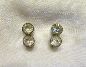 PAAR Vintage ANSTECKNADELN Doppel DIAMANT STRASSSTEINE Modeschmuck DAMEN BROSCHE - Bild 1 von 6