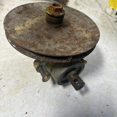 Cub Cadet 3000 Series Deck Gear Box 3225 3240 3235 3206 3204 3205 GB-10 - Image 1 of 3