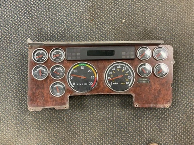 2000 Freightliner Century Dash Panel A22-48313-011 - Image 1 of 4