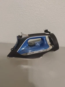 Rowenta Access 1700 Watts Stainless Steel Soleplate Steam Iron - Picture 1 of 5
