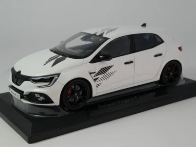 Norev Renault Megane R.S. Ultime pearl white 2023 1/18 185396 - Immagine 1 di 2