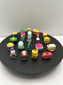 Shopkins Lot Of 22 Pieces Mixed Accessories Figures - Picture 1 of 7