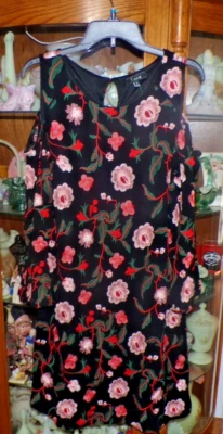 Regata Feminina Lux II Floral Bordado Elevado em Preto Tamanho 14 - Imagem 1 de 4