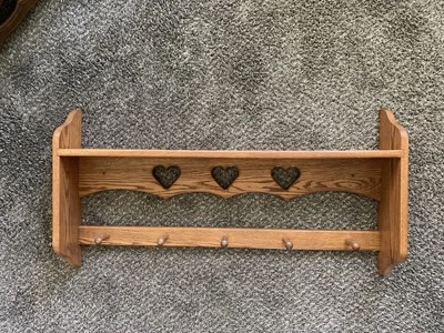 Estantes de pared vintage de corazón de roble de 3 pies/5 clavijas Foto 1 de 4