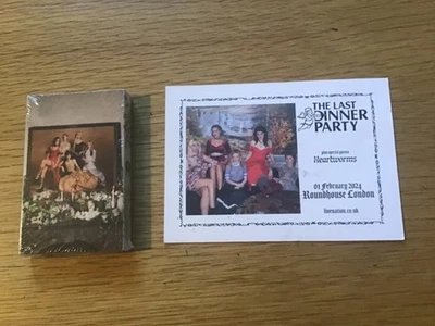 THE LAST DINNER PARTY - PRELUDE TO ECSTASY CASSETTE + ROUNDHOUSE PROMO CARD - Bild 1 von 2