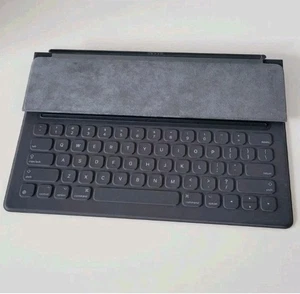 Teclado inteligente Apple para iPad Pro de 12,9 pulgadas Gen 1 2 MJYR2LL/A A1636 Bluetooth - Imagen 1 de 3