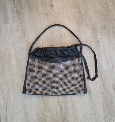 Bolsa preta cravejada de anel de couro Sonia Rykiel.  - Imagem 1 de 4