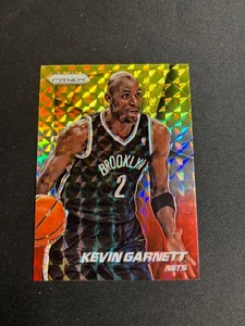2014-15 Panini Prizm - Kevin Garnett #96 Mosaico Amarillo y Rojo Prizm Brooklyn Nets - Imagen 1 de 2