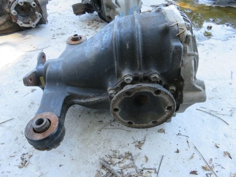 02-05 Lexus SC430 Rear Axle Differential Carrier Assembly 3.266 Ratio w/Warranty - Image 1 of 4