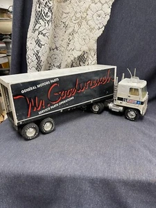 Vintage Nylint General Motors Mr. Goodwrench Pressed Steel Semi Truck - Picture 1 of 9