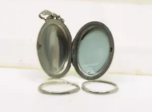 LADYE FAYRE STERLING SILVER PHOTO LOCKET~ VINTAGE HAND CARVED~ 8201M - Picture 1 of 4