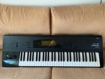 KORG 01/W Music Workstation Synthesizer -FREE INTERNATIONAL SHIPPING - Bild 1 von 3