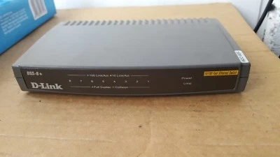 D-LINK DSS-8+ VER E1 10/100 FAST ETHERNET SWITCH (BR5.5B3) - Immagine 1 di 3