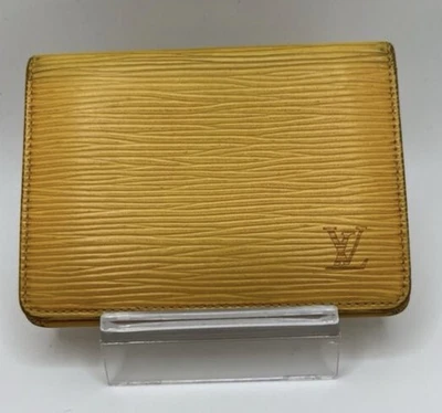 LOUIS VUITTON Epi Cuero Amarillo Doble Plegable Identificación Billetera Portatarjetas LV Foto 1 de 4