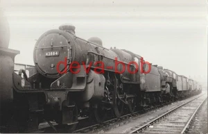 Railway Photo LMS Horwich Crab 42884 42882 Carlisle Kingmoor 1963 2-6-0 Loco - Foto 1 di 1