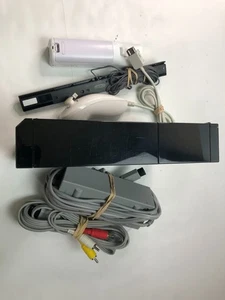 Nintendo Wii Modell RVL-001 Schwarz Heimkonsole Bundle mit Controller Nunchuk getestet - Bild 1 von 10