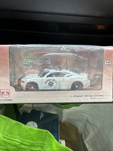 1/43 FIRST RESPONSE CHP CALIFORNIA HIGHWAY PATROL CHARGER NEW 2009 - Picture 1 of 7