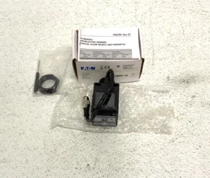 NEW Eaton 1451E-6537 Polarized Reflex Sensor Pigtail Micro 4P 10-40 VDC 241I - Picture 1 of 13