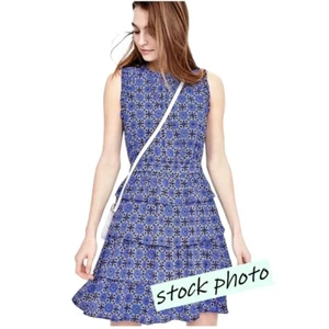 Vestido Banana Republic Talla 14 Azul Floral En Niveles Volantes Línea A Pascua Preppy - Imagen 1 de 10