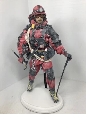 1/6 21ST CENTURY MOUNTAIN CLIMBER SEARCH & RESCUE MT. EVEREST + STAND DRAGON BBI - Image 1 of 4