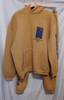 Chándal Boohoo Hombre Oficial Estampado Estatua Con Capucha Talla Mediana Amarillo Mostaza Foto 1 de 4