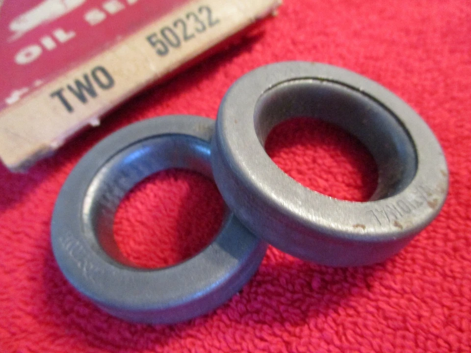 1951 1952 + FORD CONSUL & ZEPHYR + Rear Wheel Inner Seals  NOS Foto 1 de 1
