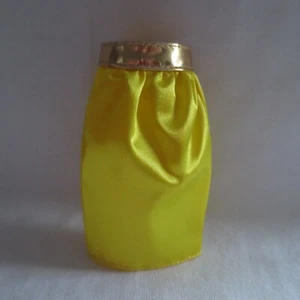 ¡NUEVO! Barbie Signature Looks Muñeca Alta Amarillo y Dorado Falda Satinada ~ Ropa - Imagen 1 de 4
