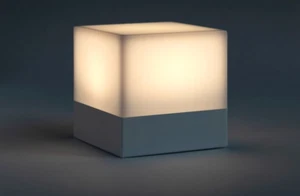 enevu CUBE Persönliches LED-Licht Weiß / Farbwechsel Notfall-Blitz SOS-Modus - Bild 1 von 9