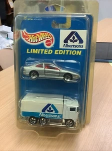Hot Wheels 1997. #1818 Albertsons Hiway Hauler 2 Pack w/Silvr BMW 850I - Picture 1 of 3