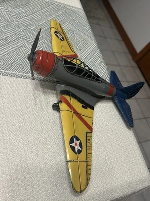 Avión de hojalata TBD-1 Devastador juguete de colección Foto 1 de 4