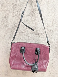 Michael Kors Campbell Purse w Merlot Pebble-grain Leather, Black strap/handles - Foto 1 di 7