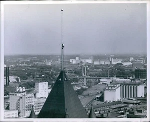1955 Photo Architecture Alfred Johnson Courthouse Paint Crew Minneapolis 8X10 - Zdjęcie 1 z 2