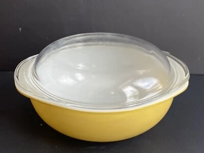 Vintage Pyrex Ginger Yellow 024 2 qt Casserole w/ pyrex lid 024C  dutch oven - Image 1 of 4
