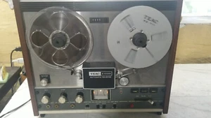 Carrete a carrete inverso automático vintage Teac modelo: cubierta de cinta estéreo A-1250 - Imagen 1 de 12