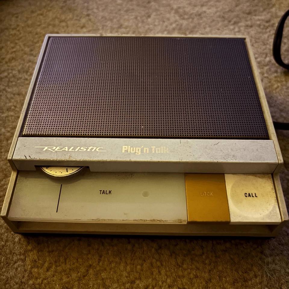 Realistic Plug n Talk FM Wireless Intercom Model 43-209 - Image 1 of 4