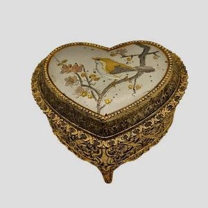 Vtg. Sankyo Heart Shaped Gold Filigree Hinged Trinket Box ~ Lined Bird Japan - Picture 1 of 6