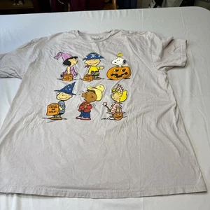Peanuts Halloween Graphic Tee Size 2XL Snoopy Charlie Brown Trick or Treat - Picture 1 of 3
