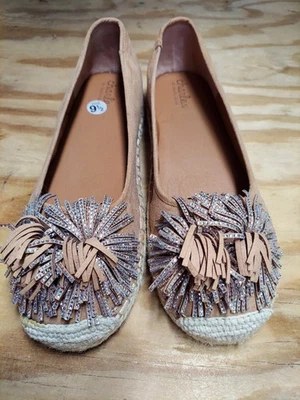 Charles by Charles David Omen Women's Size 9.5 Tan Pompom Espadrille Flat Shoes - Image 1 of 4