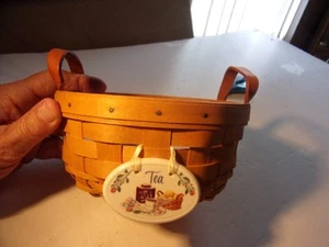 Collectible Longaberger Small Round Tea Basket - 1999 - Excellent -$10 s/h - Picture 1 of 2