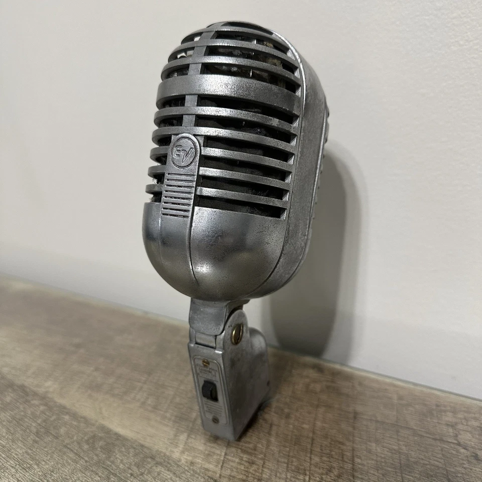 Vintage 1940's Electro Voice 726 Cardyne 1 Dynamic Microphone - Image 1 of 4
