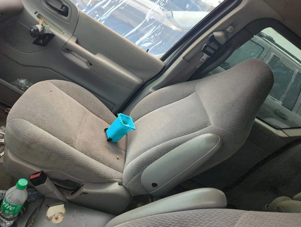 2001-2003 Ford Windstar Passenger Front Seat Oem XG9NI - Image 1 of 1