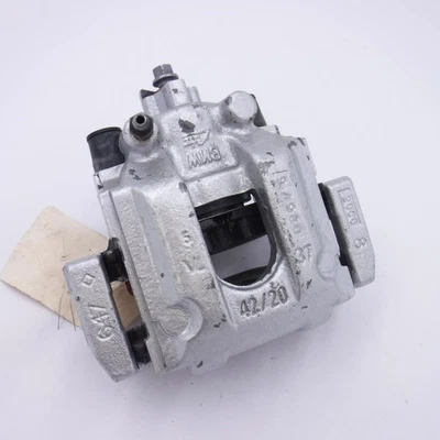 Pinza de freno trasera izquierda conductor BMW fabricante de equipos originales con pastillas para BMW X5 2002-2006 Foto 1 de 4