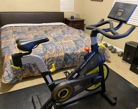 Bicicleta estática Pro-Form - Modelo Tour De France CBC Foto 1 de 1