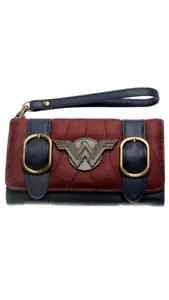 Wonder Woman Wallet - Picture 1 of 3