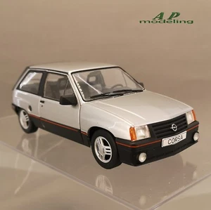 modellino auto scala 1/24 opel corsa modellini vintage da collezione die cast - Foto 1 di 8