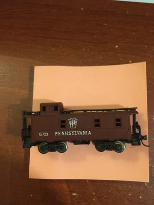 Железнодорожный вагон Trix PRR Pennsylvania масштаб N 15723 с одной муфтой MicroTrains - Изображение 1 из 4