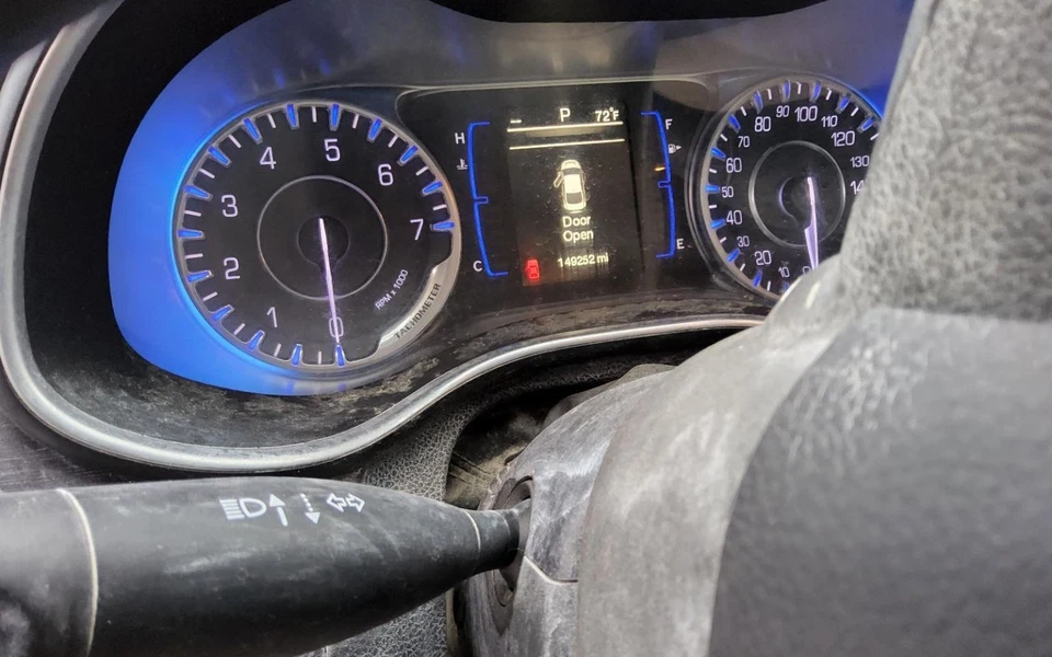 CHRYSLER 200 2015 SPEEDOMETER / INSTRUMENT CLUSTER 1687690 Foto 1 de 1