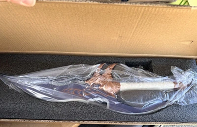 Solo Nivelación Kasaka’s Venom Fang Daga/Soporte de Madera 1:1 Lado Completo Metal 24" Foto 1 de 3