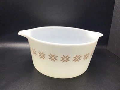 Vintage Pyrex White & Brown 1 Qt #473 Town and Country Casserole - Image 1 of 4